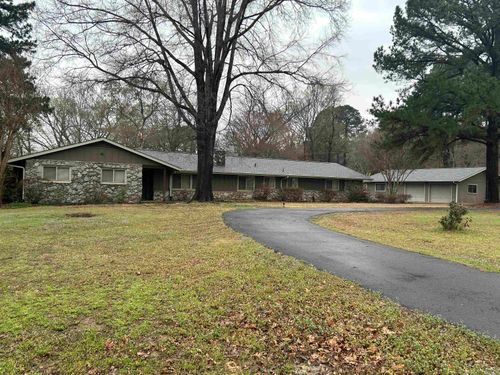 2 Lake Point Dr, Conway, AR, 72032-9516 | Card Image