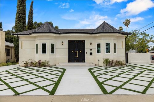8149 Saint Clair, North Hollywood, CA, 91605 | Card Image