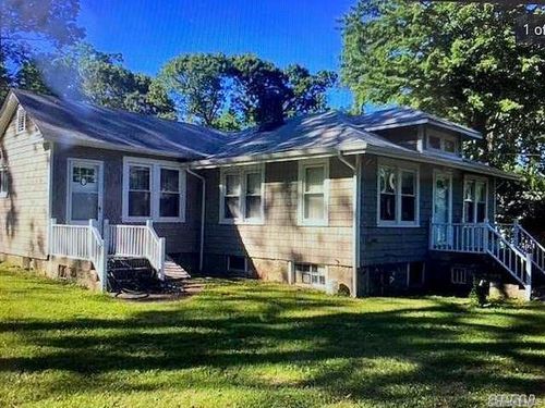 5 Thompson Hay Path, Setauket, NY, 11733-1317 | Card Image