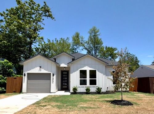 2731 Moffatt Ave, Dallas, TX, 75216-6565 | Card Image