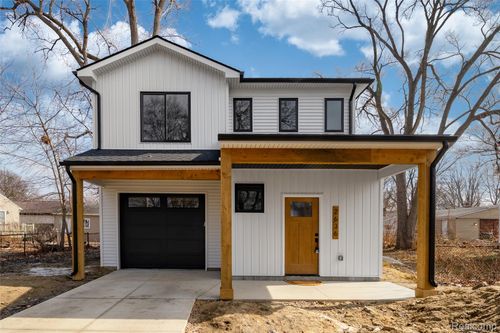 2636 Harris St, Ferndale, MI, 48220-1576 | Card Image