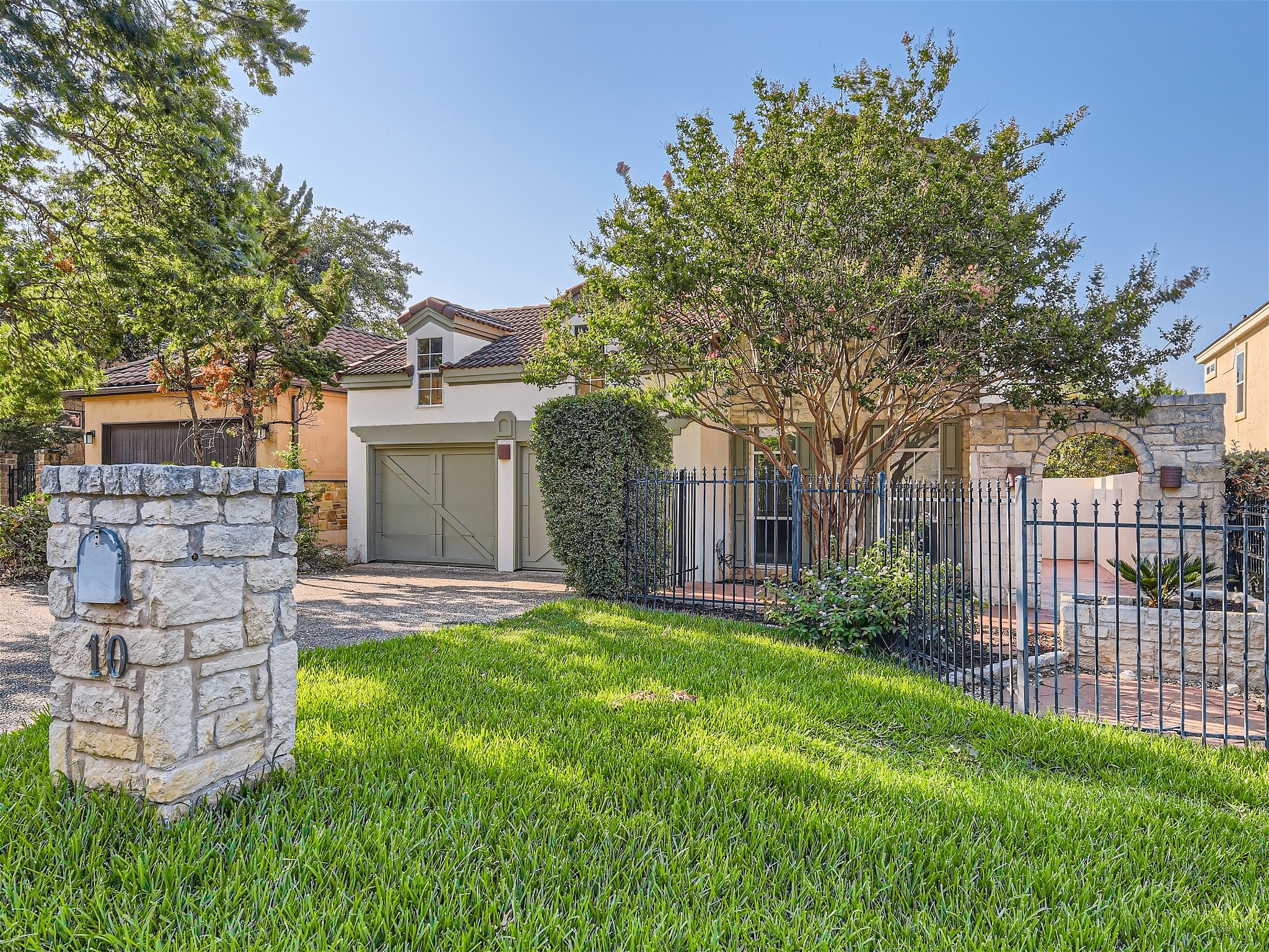 Swiftwater Trl, The Hills, TX 78738