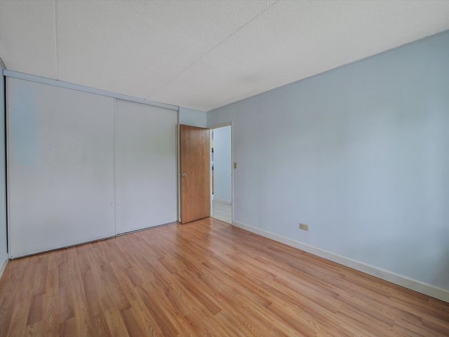 APT-202 - 5600 Astor Ln, Condo with 2 bedrooms, 1 bathrooms and 2 parking in Rolling Meadows IL | Image 14