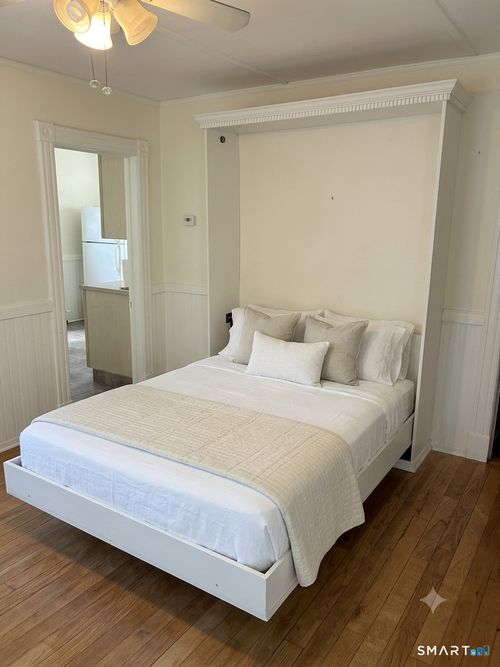 2-22 Grove St, Norwich, CT, 06360-4514 | Card Image
