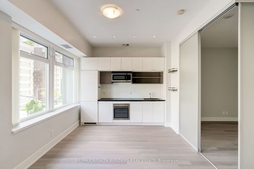 328-111 St Clair Ave W, Toronto, ON, M4V1N5 | Card Image