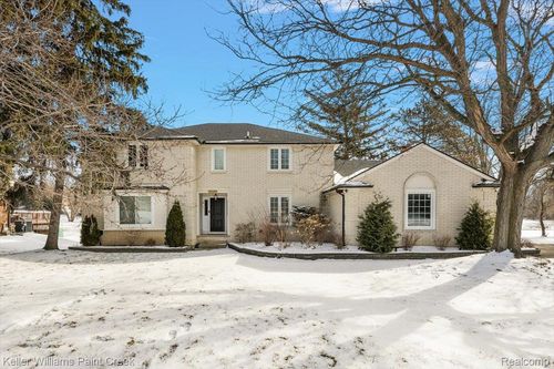 1824 N Adams Rd, Rochester Hills, MI, 48306-3004 | Card Image