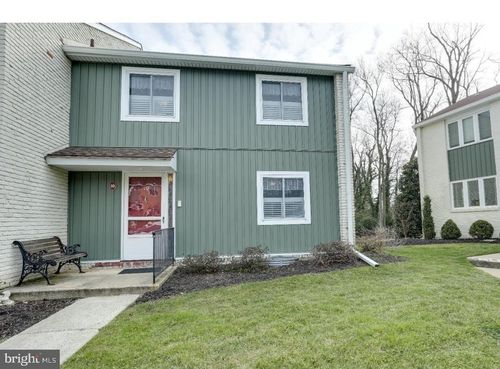 10 E Close, MOORESTOWN, NJ, 08057-2747 | Card Image