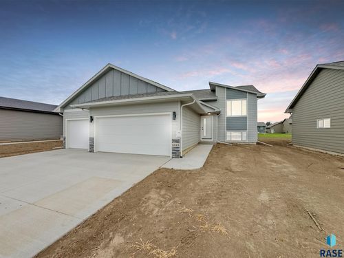 6845 W Viola Ct Court, Sioux Falls, SD, 57107 | Card Image