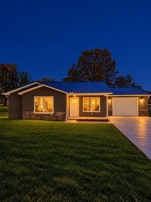 566 Harter Ave, Mansfield, OH, 44907-1305 | Card Image