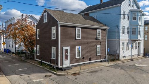 27 Bond St, Providence, RI, 02903-1612 | Card Image