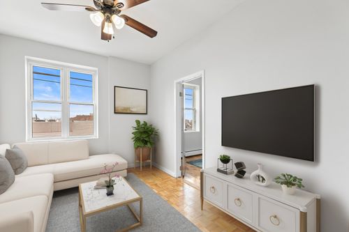 apt-3a-314 Paterson Plank Rd, Union City, NJ, 07087-2860 | Card Image