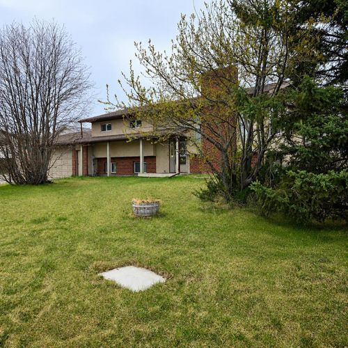 1502 54 St, Edson, AB, T7E1H3 | Card Image
