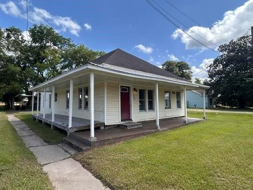 590 W Cora Lee Street, Sour Lake, TX, 77659 | Card Image