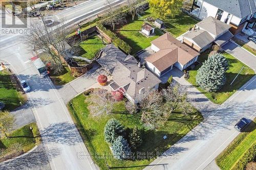 10 Sevilla Blvd, Kleinburg, ON, L0J1C0 | Card Image