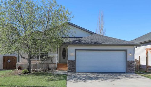 412 Highland Close, Strathmore, AB, T1P1V4 | Card Image