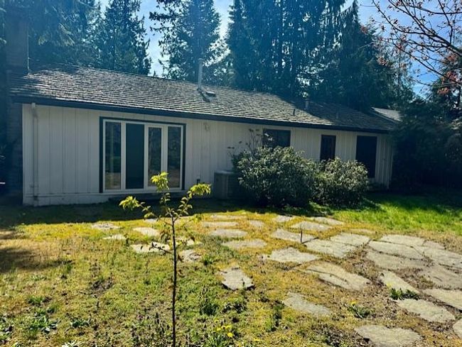 886 E 29 Th Street, House other with 3 bedrooms, 2 bathrooms and 3 parking in North Vancouver BC | Image 20