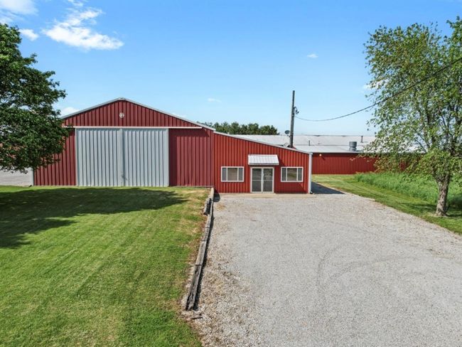 964 E 1100 North Rd, Home with 4 bedrooms, 1 bathrooms and 8 parking in Bement IL | Image 33