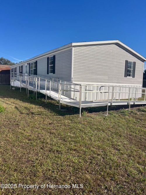 6372 Frank Ct, BROOKSVILLE, FL, 34602-7198 | Card Image