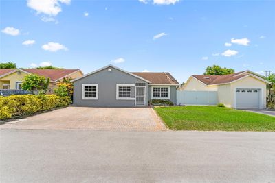 13336 Sw 115th Pl, House other with 3 bedrooms, 3 bathrooms and null parking in Miami FL | Image 1