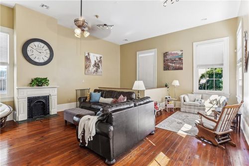 b-1452 Magazine St, New Orleans, LA, 70130-4239 | Card Image