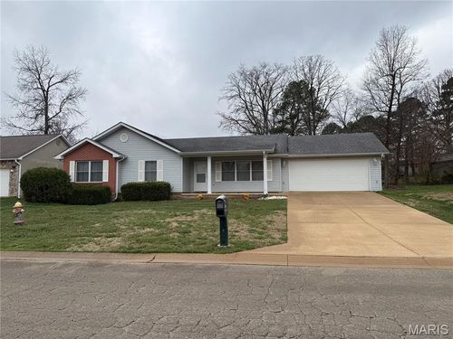 3069 Elaine Ave, Poplar Bluff, MO, 63901-2050 | Card Image
