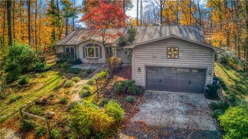 504 Ray West Dr, Kernersville, NC, 27284-8057 | Card Image