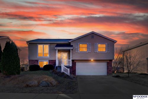 15265 Wirt St, Omaha, NE, 68116-8129 | Card Image