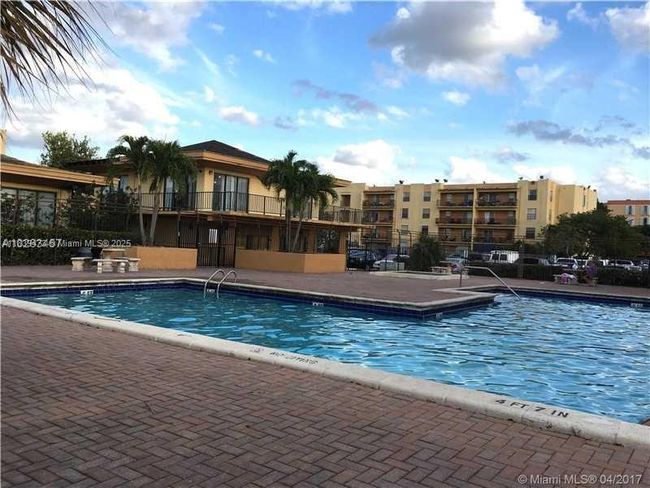 APT-206 - 5755 W 20 Th Ave, Condo with 2 bedrooms, 2 bathrooms and null parking in Hialeah FL | Image 18