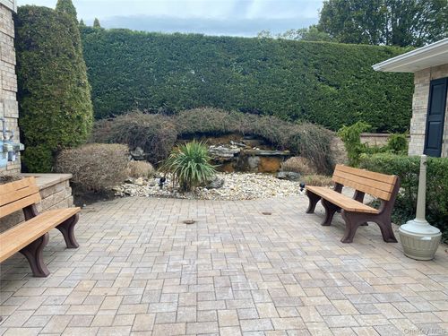 7-7 Dominick Ct, Lindenhurst, NY, 11757-5349 | Card Image