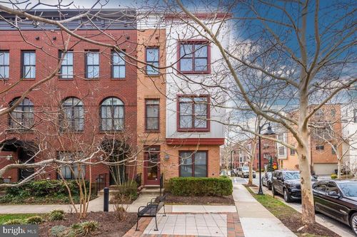 5701 44th Ave, Hyattsville, MD, 20781-1655 | Card Image