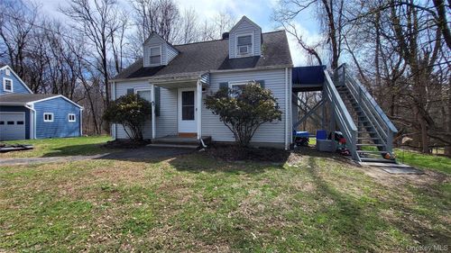 47 Kinderhook Dr, Poughkeepsie, NY, 12603-5327 | Card Image