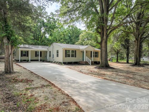 185 Garden Ln, Salisbury, NC, 28146-2301 | Card Image