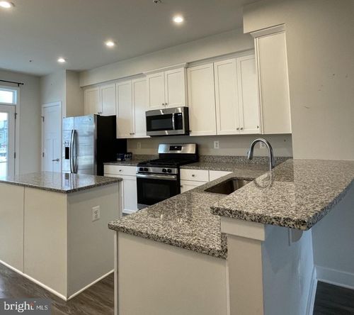 6415 Ballenger Run Blvd, FREDERICK, MD, 21703-7934 | Card Image