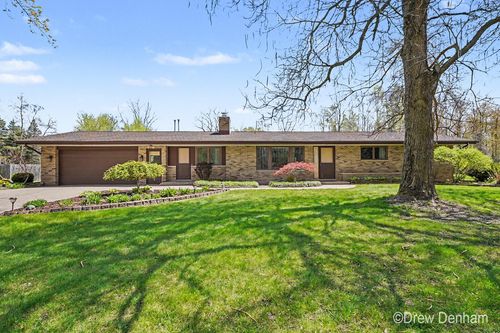 2525 S 8 Mile Road, Auburn, MI, 48611 | Card Image