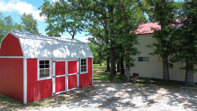 Storage Building with Loft and Laundry | Image 38
