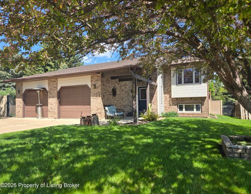 1270 W High St, Dickinson, ND, 58601-3622 | Card Image