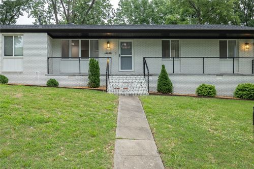 2248 N Hummingbird Ln, Fayetteville, AR, 72703-4106 | Card Image