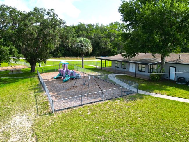21570 Sw Raintree St, House other with 2 bedrooms, 2 bathrooms and null parking in Dunnellon FL | Image 43