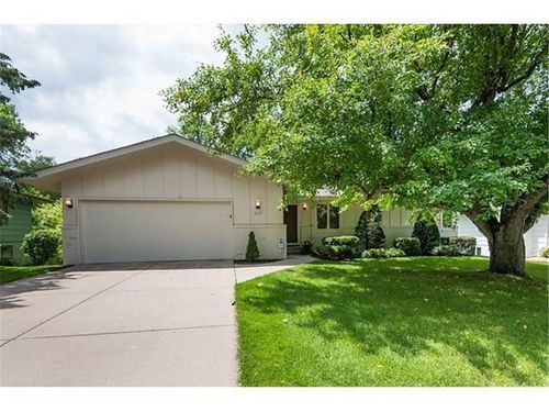 5157 Abercrombie Dr, Edina, MN, 55439-1461 | Card Image