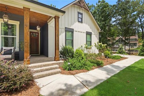 6014 Warpath Rd, Flowery Branch, GA, 30542-3155 | Card Image