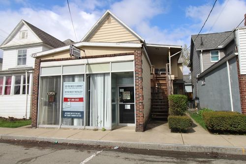 135 Bridge St, Corning, NY, 14830-1975 | Card Image