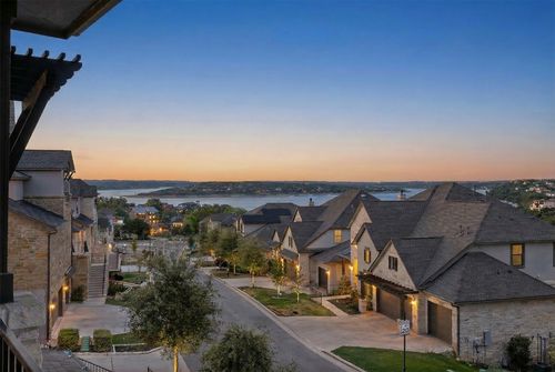 52-2412 Skywalk Ln, Spicewood, TX, 78669-2095 | Card Image