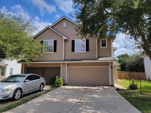 424 Folk Crest Ln, Dickinson, TX, 77539-4293 | Card Image