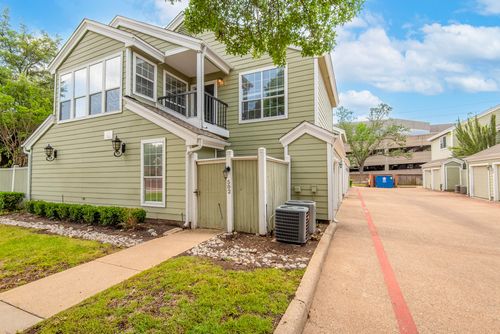 502-6220 Bentwood Trl, Dallas, TX, 75252-5152 | Card Image