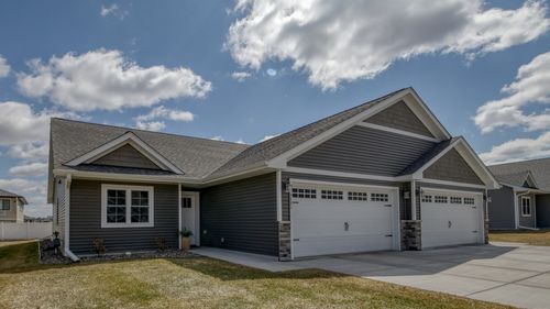 4881 Field Crest Ln, Eau Claire, WI, 54701-1104 | Card Image