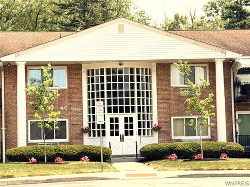 24 Park Lane Ct, Amherst, NY, 14221-5018 | Card Image