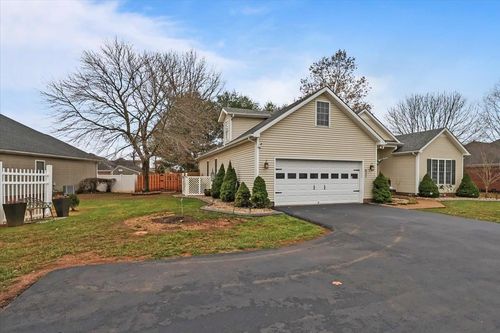 621 Loftwood Drive, Bowling Green, KY, 42104 | Card Image