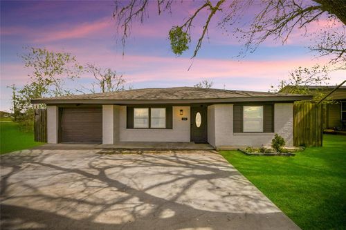 212 S Avenue D, Freeport, TX, 77541-4742 | Card Image