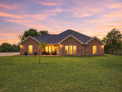 405 Zion Hill Rd, Weatherford, TX, 76088-8521 | Card Image