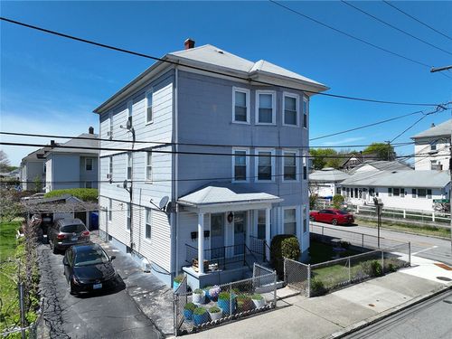 104 Bates Street, Pawtucket, RI, 02861 | Card Image